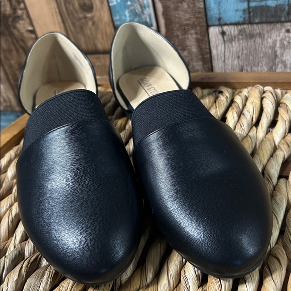 Salon studio 8.5 Black Slip-On comfort Shoes - Picture 12 of 12